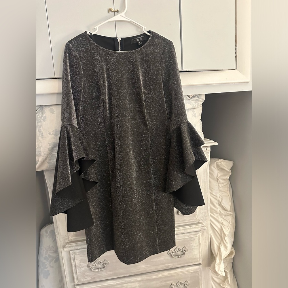Very flattering Laundry by Shelli Segal dress Bloomingdale’s Holiday party